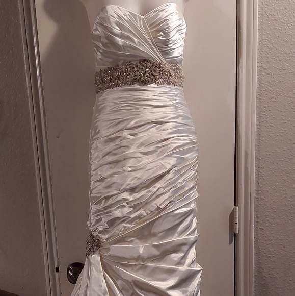 WEDDING DRESS SOTTERO & MIDGLEY. sz 0, $600 GLENN HEIGHTS TX PPU OR SHIPPING - Picture 3 of 13